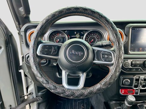 Certified 2020 Jeep Gladiator Mojave image 11