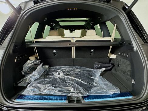 New 2026 Mercedes-Benz GLS 580 4MATIC image 29