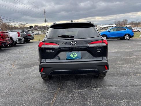 Used 2024 Toyota Corolla Cross XLE image 4
