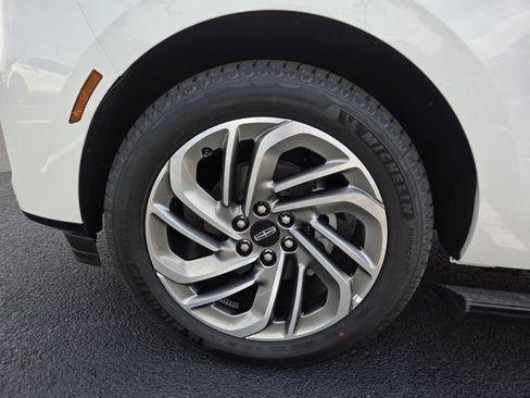 New 2026 Lincoln Navigator Reserve AWD/4WD image 23