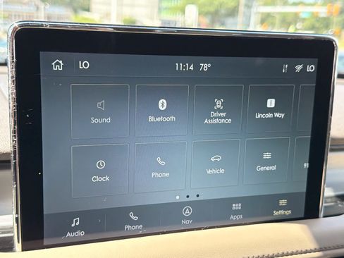 Used 2022 Lincoln Aviator AWD w/ Premium Package image 14