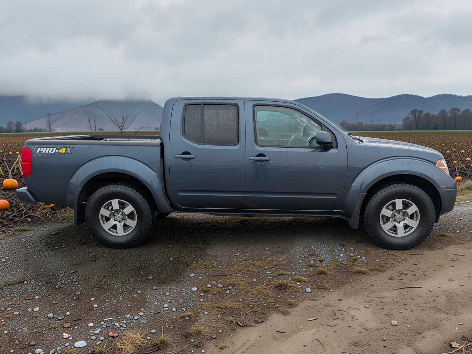 Used 2013 Nissan Frontier PRO-4X AWD/4WD image 7