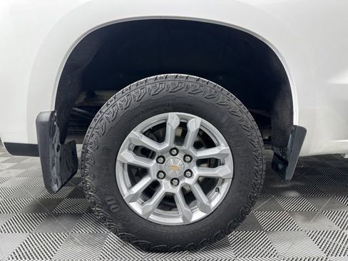 Used 2023 Chevrolet Silverado 1500 LT w/ Z71 Off-Road Package image 8