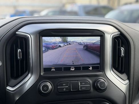 Used 2021 Chevrolet Silverado 1500 LT AWD/4WD image 30