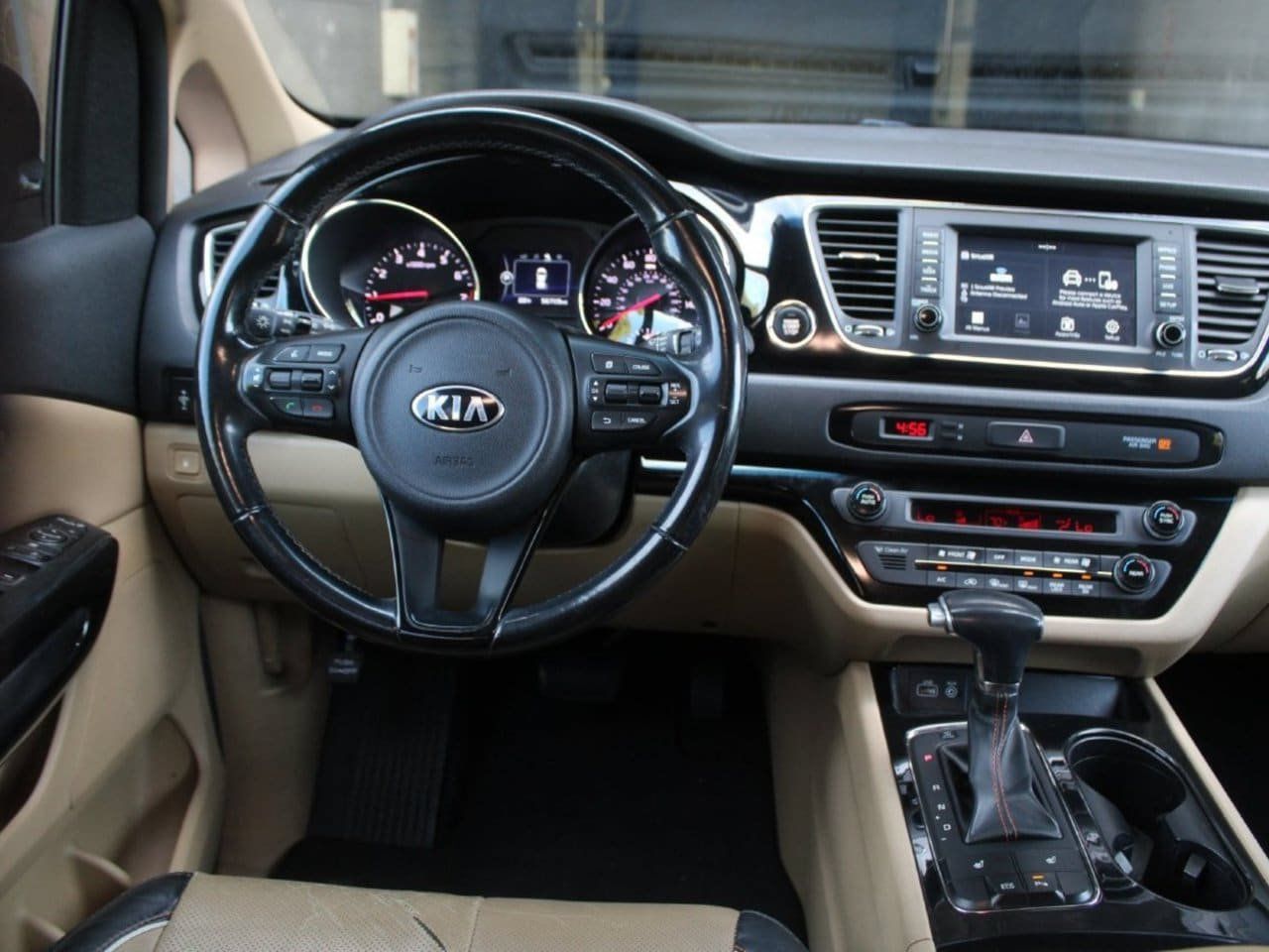 Used 2018 Kia Sedona EX FWD image 18