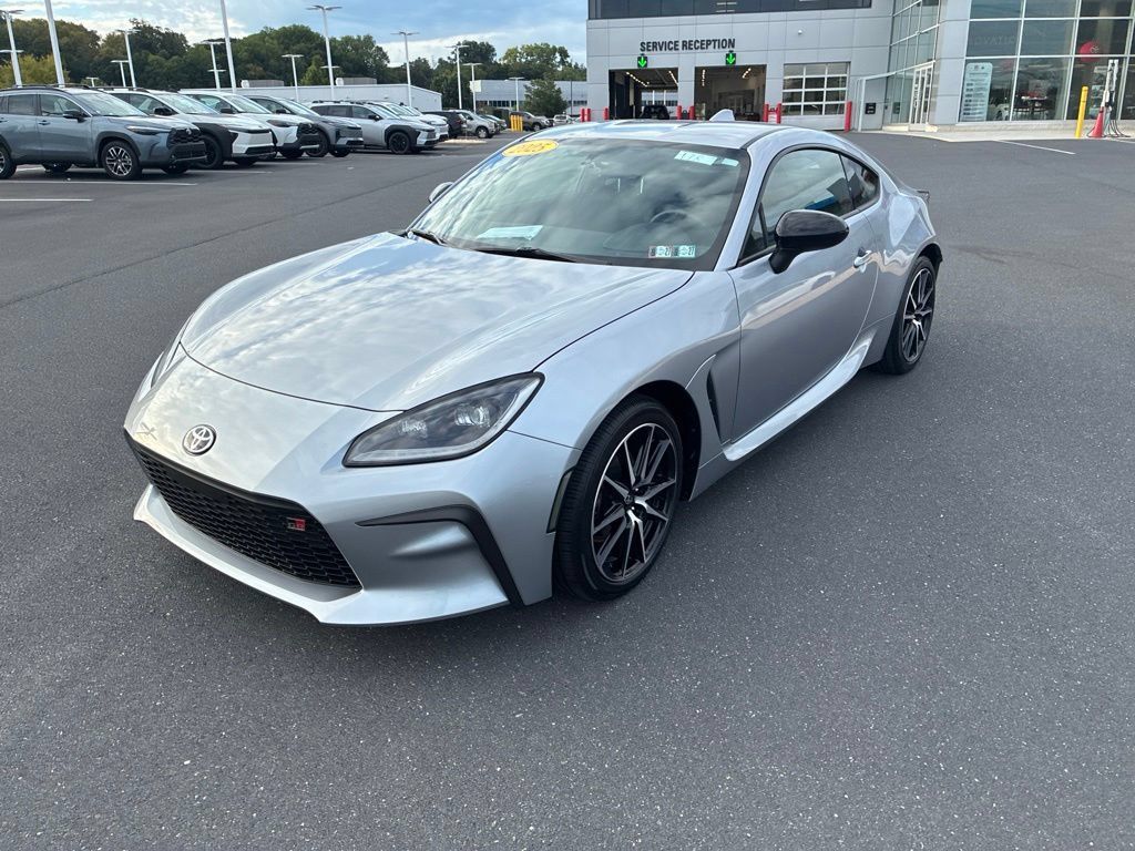 Used 2024 Toyota GR86 RWD image 19