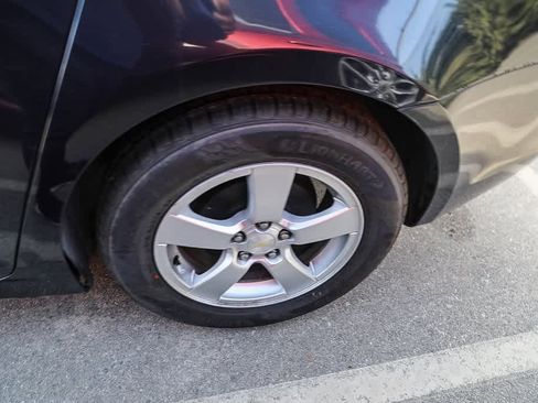 Used 2016 Chevrolet Cruze LT image 9