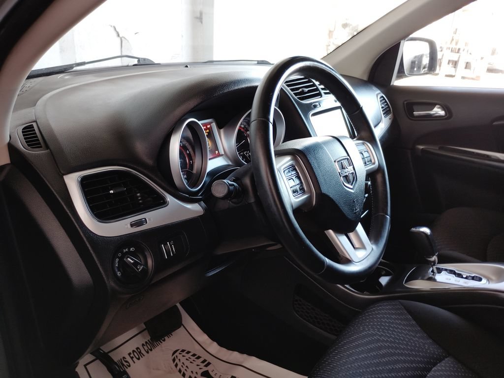 Used 2019 Dodge Journey SE w/ Safe & Sound Group FWD image 26