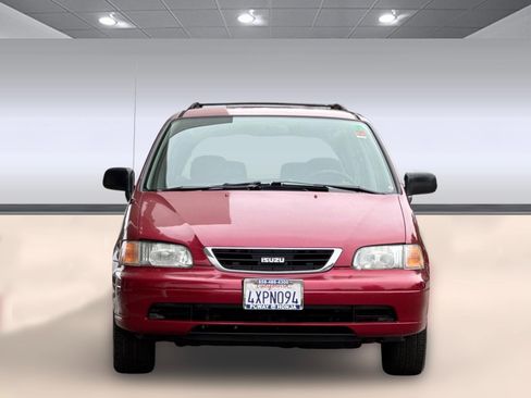 Used 1998 Isuzu Oasis S FWD image 5