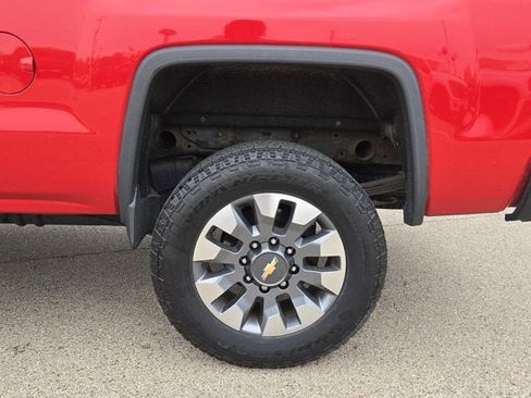 Used 2015 GMC Sierra 2500 SLE w/ SLE Preferred Package AWD/4WD image 14
