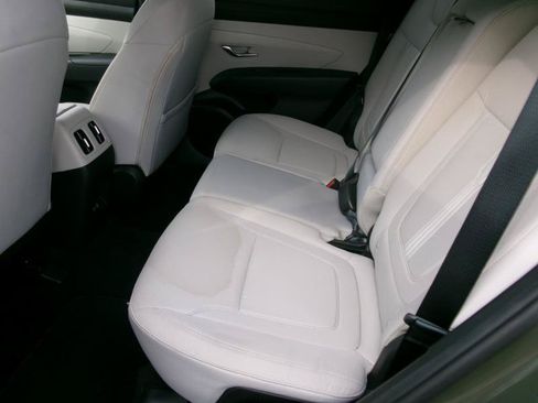 Used 2025 Hyundai Tucson SEL FWD image 9