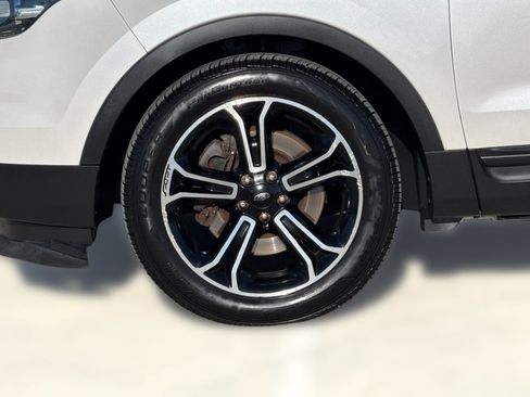 Used 2015 Ford Explorer Sport w/ Equipment Group 401A image 11