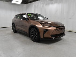 Used 2025 Toyota Crown Signia Limited video 1