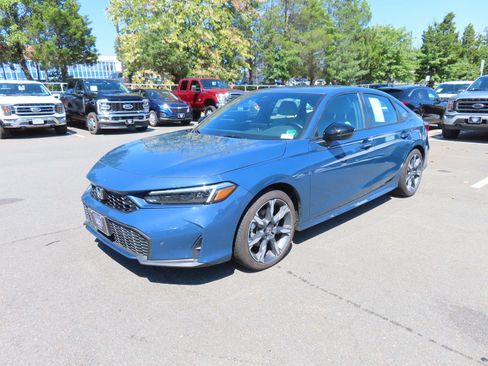 Used 2026 Honda Civic Sport Touring image 3
