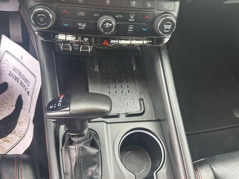 Used 2025 Dodge Durango GT image 21