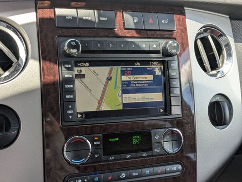 Used 2013 Ford Expedition King Ranch RWD image 9