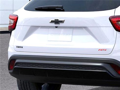 New 2026 Chevrolet Trax RS w/ Sunroof Package image 14