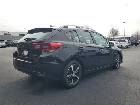 Used 2022 Subaru Impreza Premium image 4