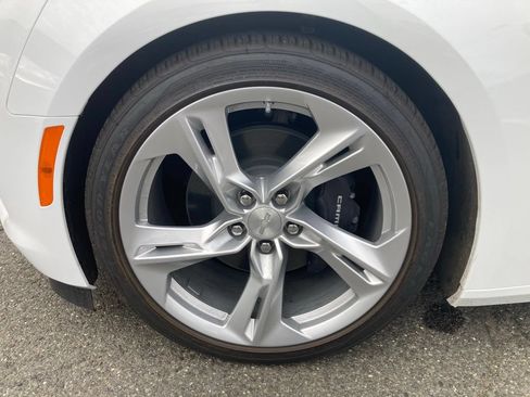 Used 2023 Chevrolet Camaro LT w/ Technology Package RWD image 19