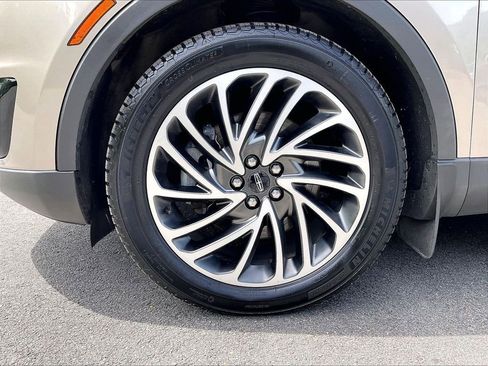 Used 2019 Lincoln Nautilus Reserve AWD/4WD image 22