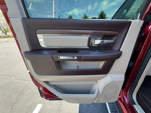 Used 2015 RAM 2500 Laramie w/ Convenience Group image 18