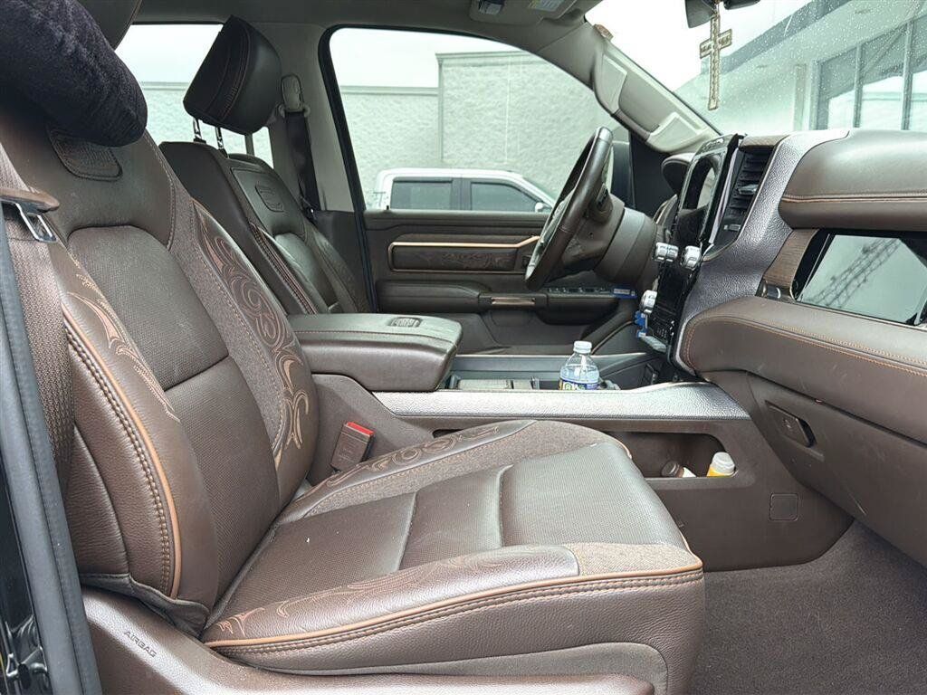 Used 2025 RAM 1500 Limited AWD/4WD image 11