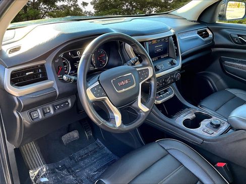 Used 2020 GMC Acadia Denali w/ Technology Package image 18