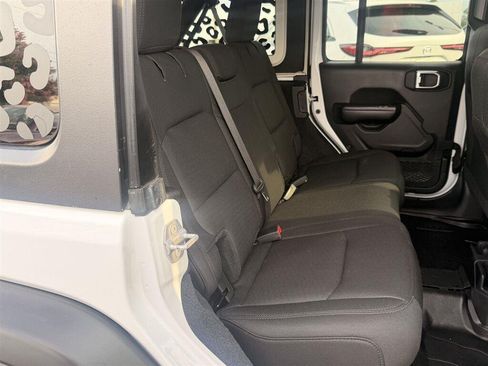 Used 2019 Jeep Wrangler Unlimited Sport AWD/4WD image 5