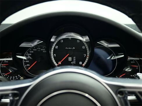 Used 2019 Porsche 911 Turbo S image 31