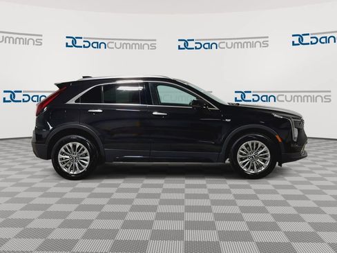Used 2024 Cadillac XT4 Premium Luxury FWD image 9