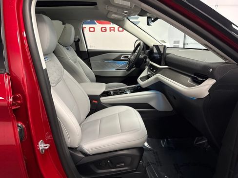 New 2026 Ford Explorer Platinum w/ LUX Leather Package AWD/4WD image 43