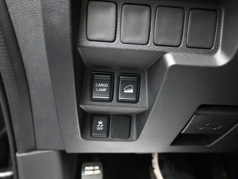 Used 2023 Nissan Frontier SV image 20