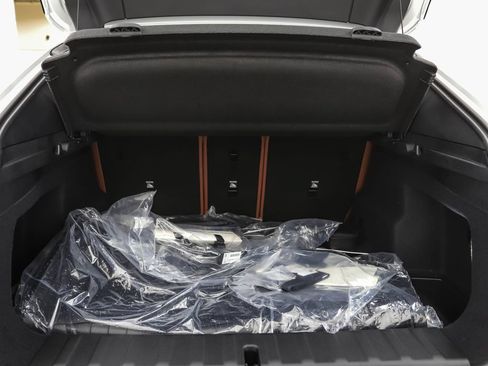 New 2026 BMW X2 xDrive28i w/ Technology Package AWD/4WD image 24