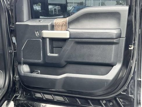 Used 2019 Ford F250 Lariat w/ Lariat Ultimate Package AWD/4WD image 20
