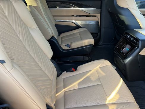 Used 2025 Cadillac Escalade IQ Sport 2 AWD/4WD image 14