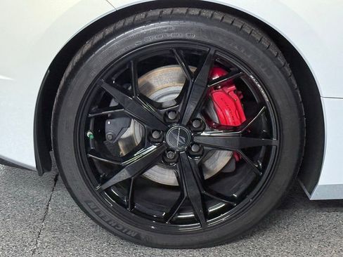 Used 2021 Chevrolet Corvette Stingray Premium Cpe w/ Z51 Performance Package image 9