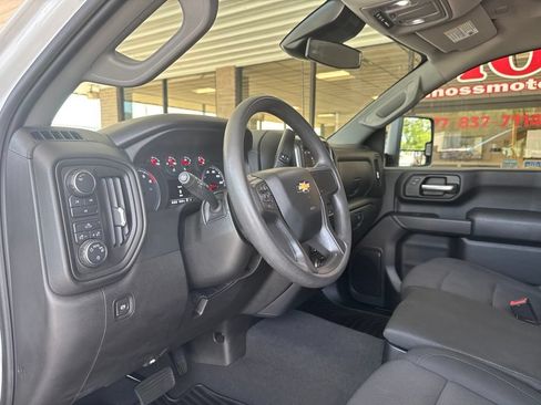 Used 2024 Chevrolet Silverado 2500 Custom w/ Z71 Off-Road Package AWD/4WD image 9