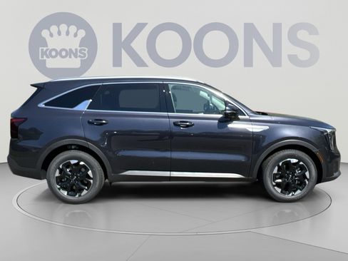New 2026 Kia Sorento S w/ S Panoramic Sunroof Package FWD image 17
