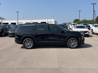 Certified 2025 Chevrolet Traverse LT FWD video 3