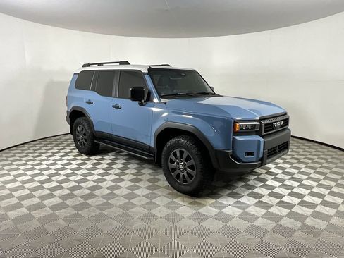 Used 2024 Toyota Land Cruiser image 6