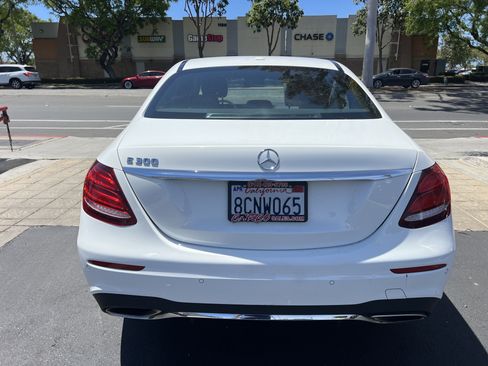 Used 2018 Mercedes-Benz E 300 w/ Premium 2 Package (Q02) image 7