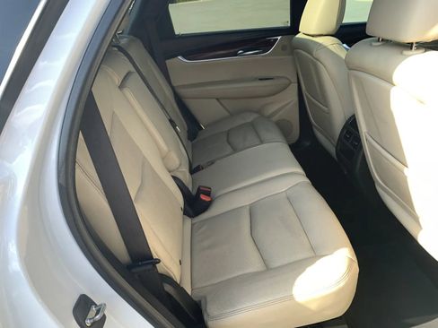 Used 2017 Cadillac XT5 Premium Luxury FWD image 34