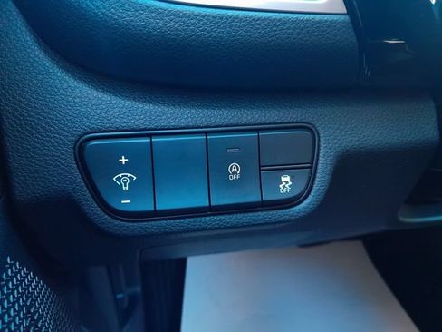 Used 2024 Kia Seltos S AWD/4WD image 18