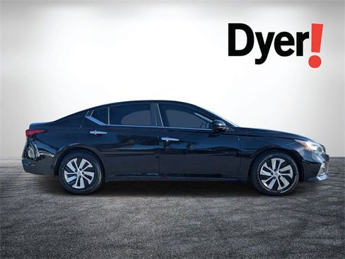 Used 2021 Nissan Altima 2.5 S image 2