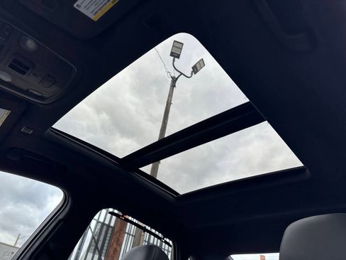 Used 2018 Cadillac XTS Vsport Platinum image 16