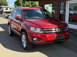 Used 2015 Volkswagen Tiguan SE image 1