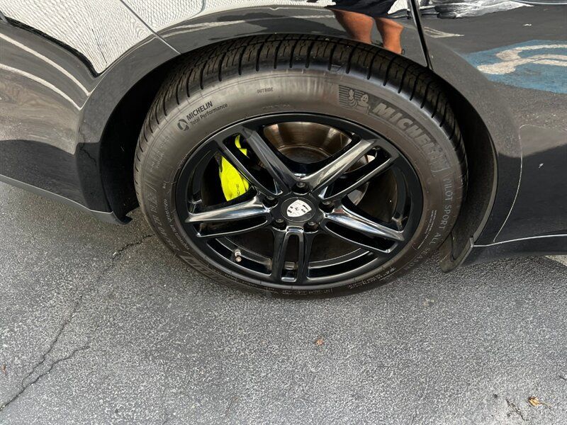 Used 2014 Porsche Panamera S RWD image 12