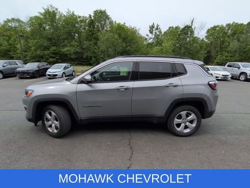 Used 2020 Jeep Compass Latitude w/ Cold Weather Group AWD/4WD image 2