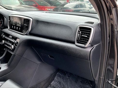Used 2021 Kia Sportage EX FWD image 18