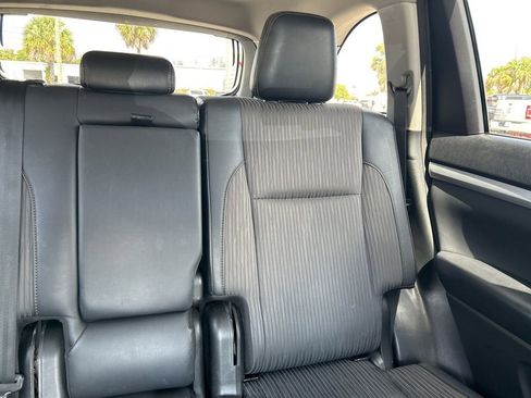 Used 2018 Toyota Highlander Plus image 15